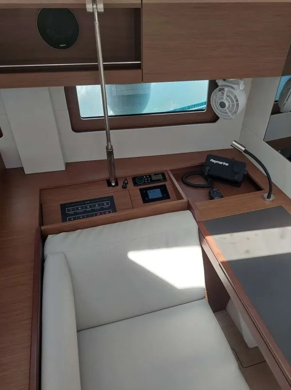 Oceanis 51.1