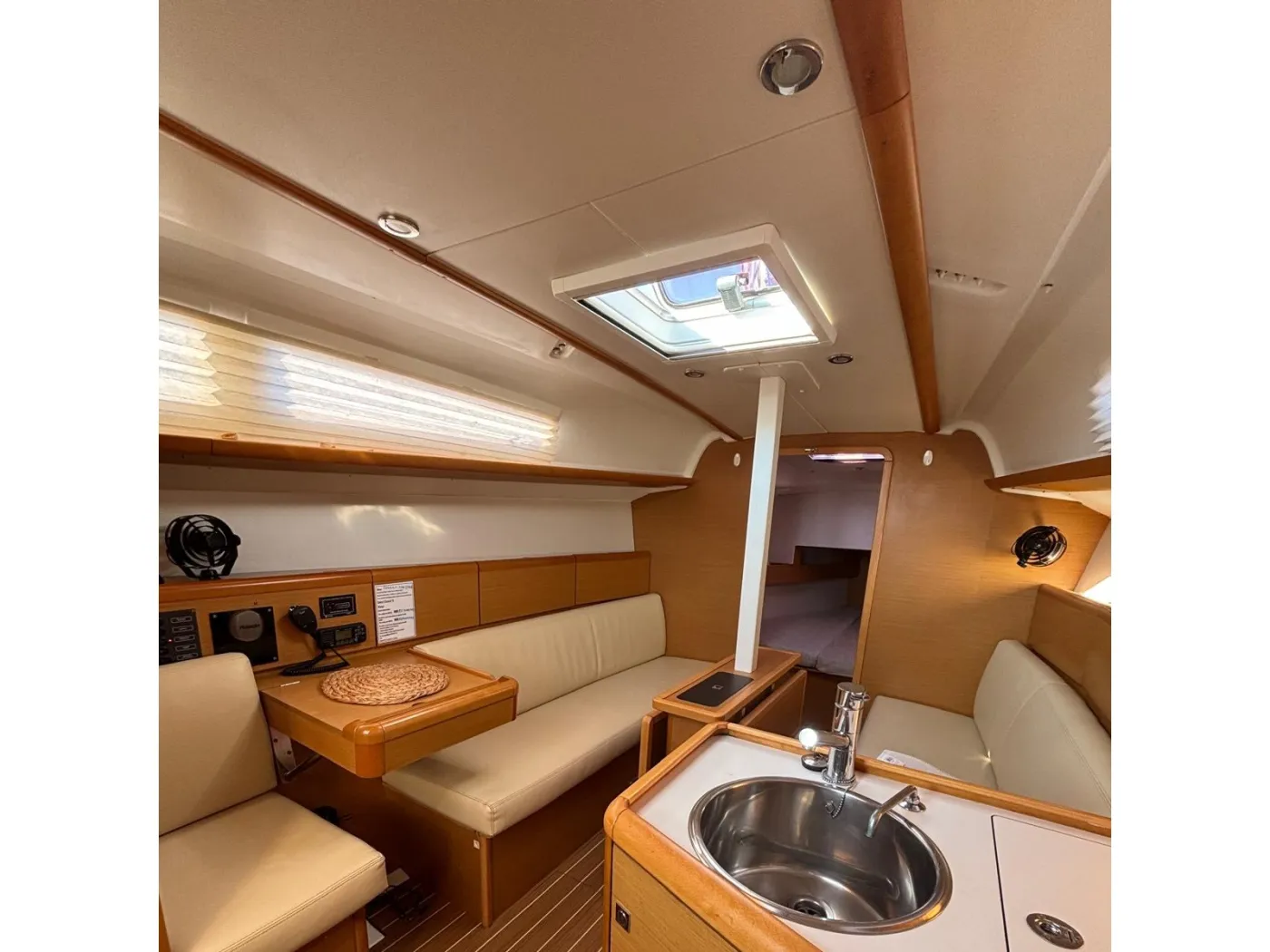 Sun Odyssey 33i - Yelkenli içinde Kontokali