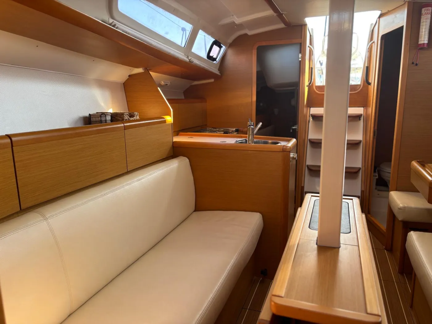 Sun Odyssey 33i - Yelkenli içinde Kontokali