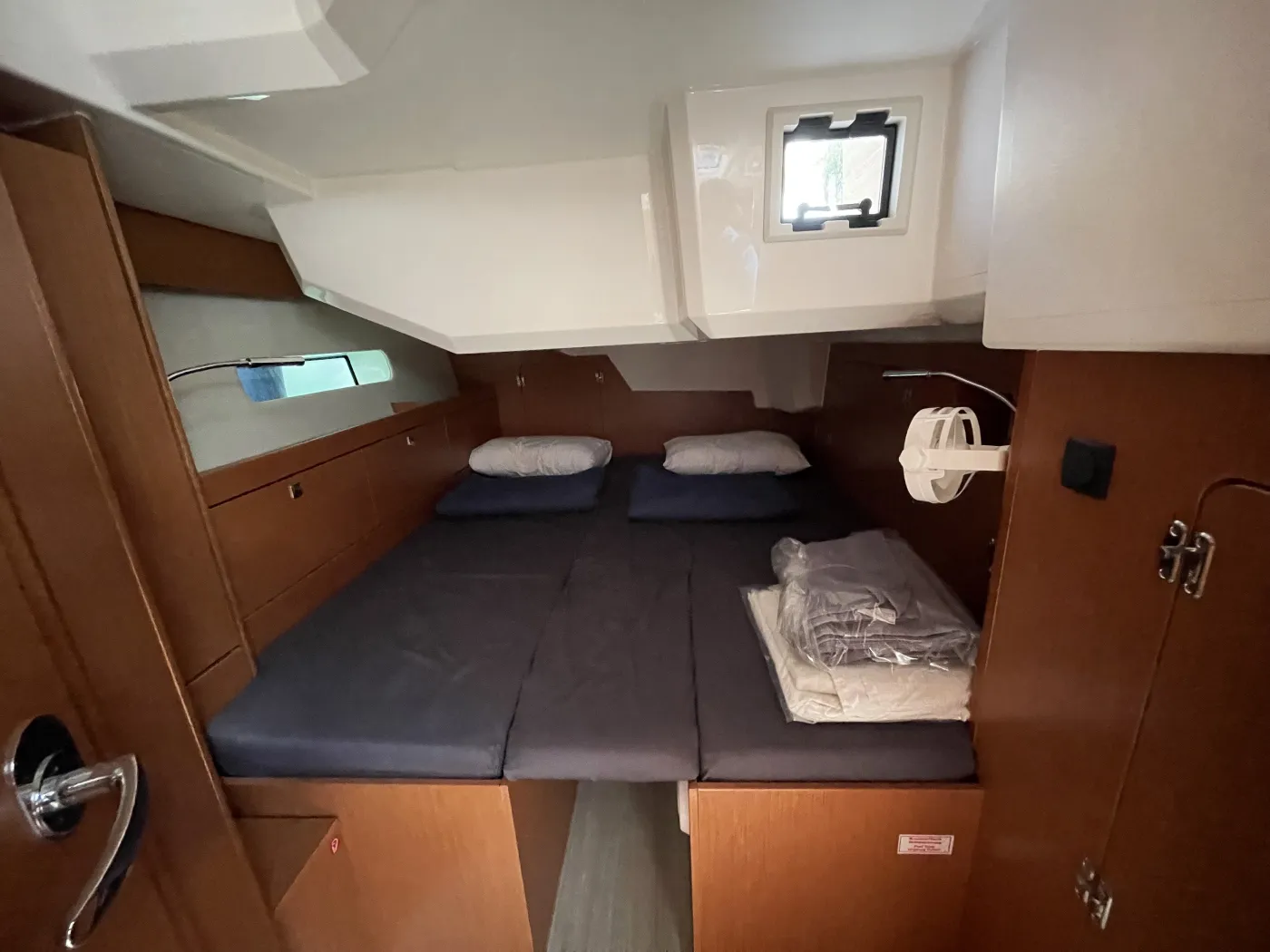 Bavaria C46 - Yelkenli içinde Alimos