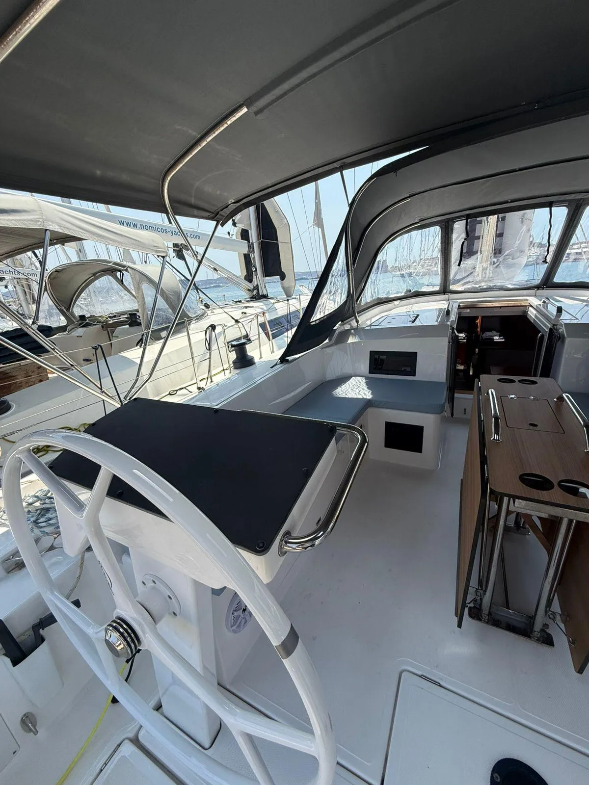 Bavaria C46 - Yelkenli içinde Lavrio