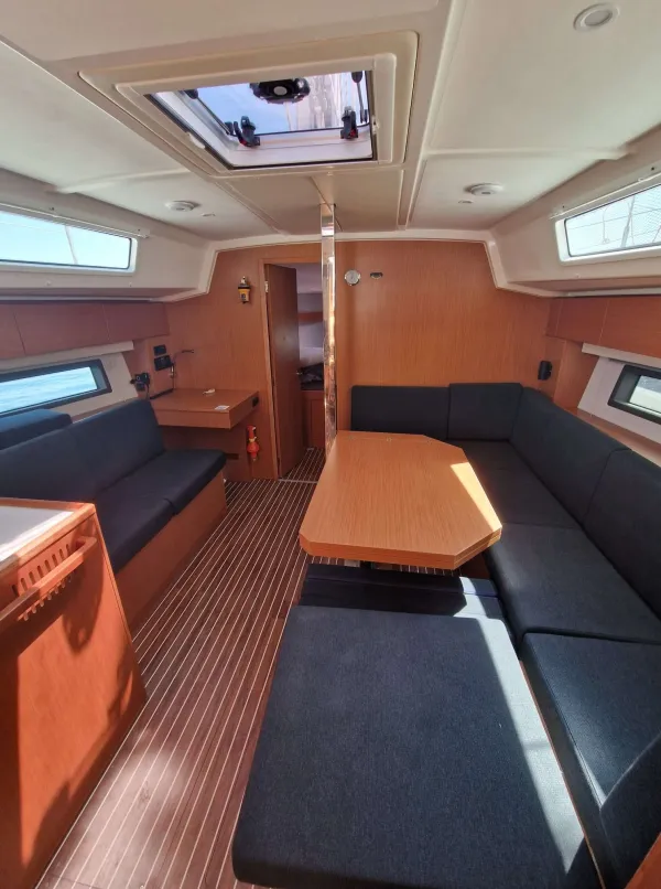 Bavaria C42
