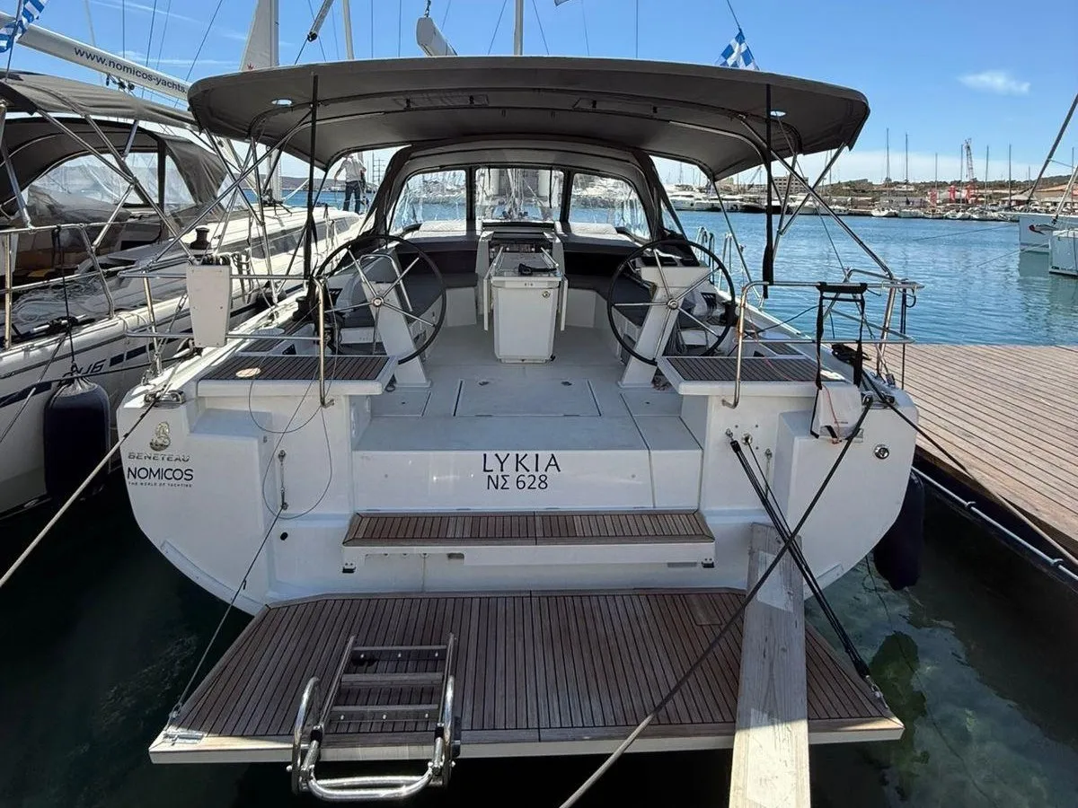 Oceanis 46.1 - Yelkenli içinde Lavrio