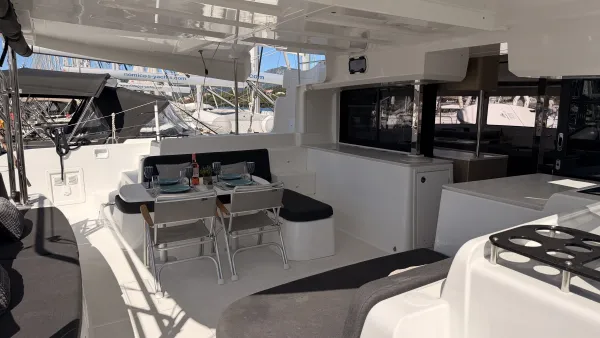 Lagoon 46
