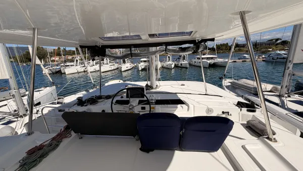 Lagoon 46