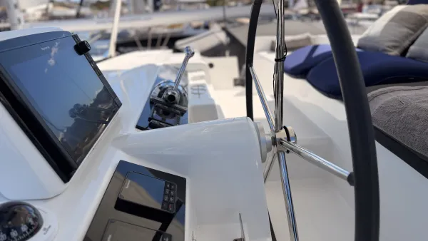 Lagoon 46