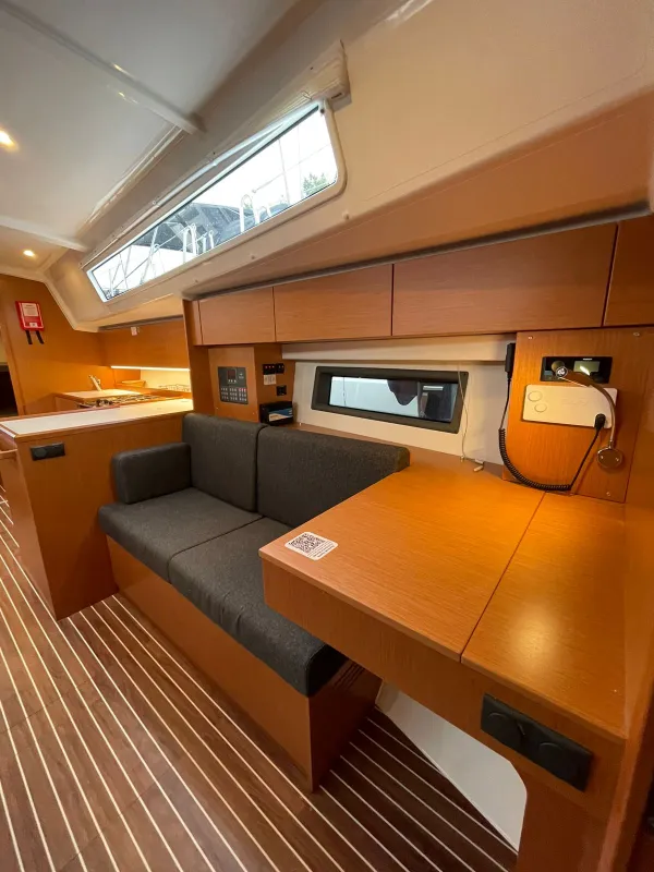 Bavaria C42
