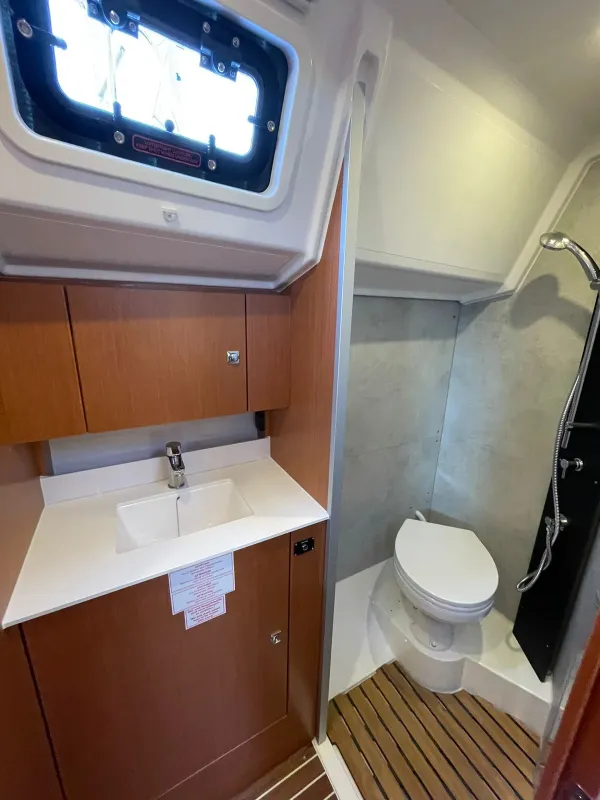 Bavaria C42