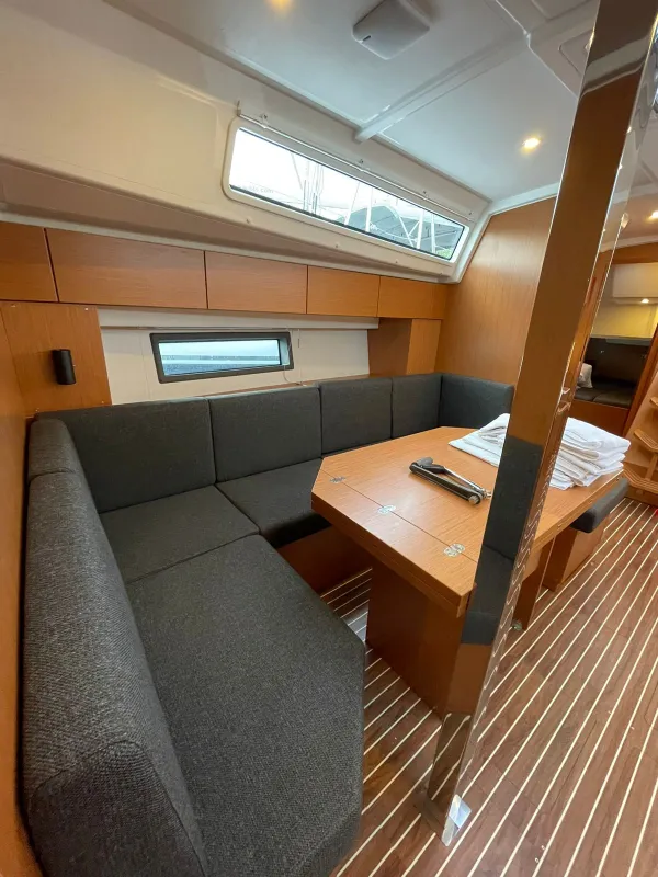 Bavaria C42