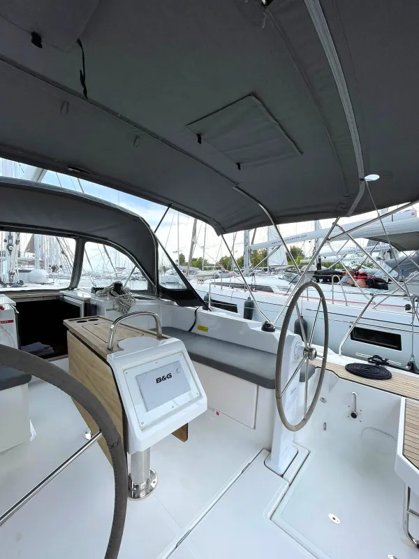Bavaria C42