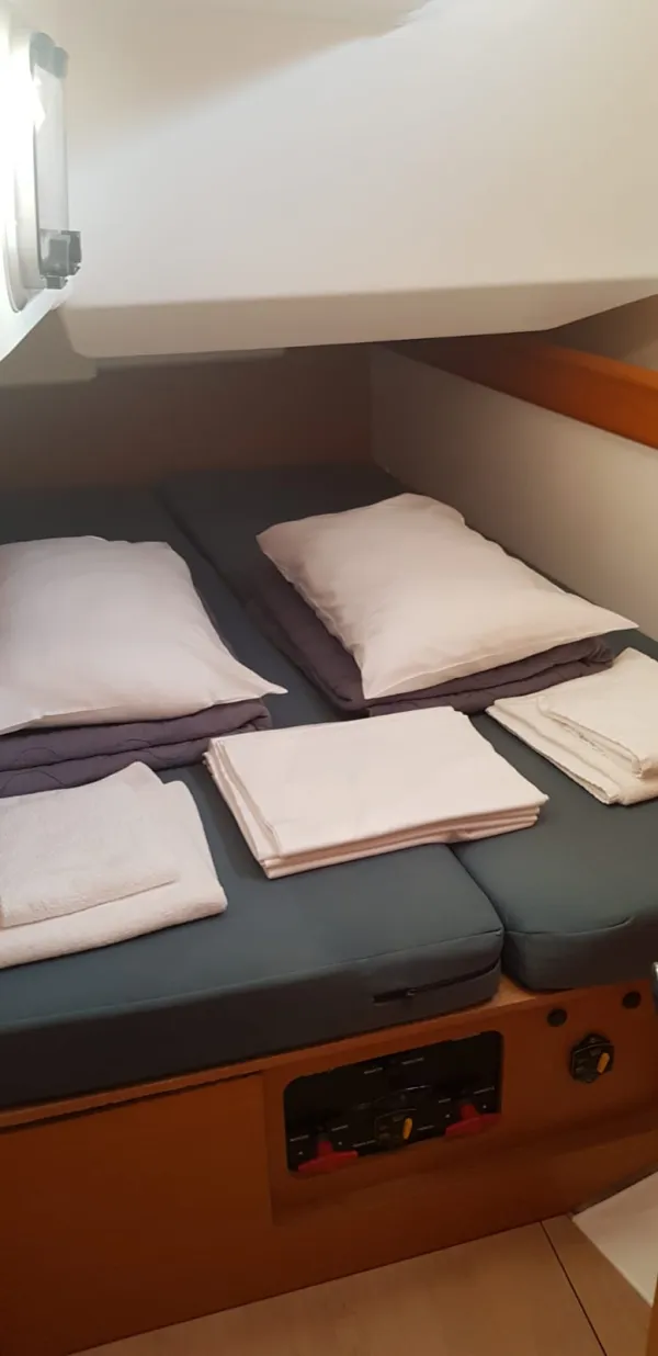 Sun Odyssey 469