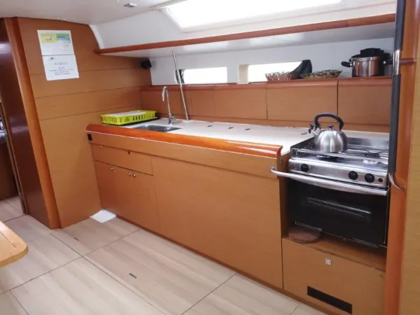 Sun Odyssey 469