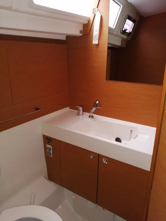 Sun Odyssey 469