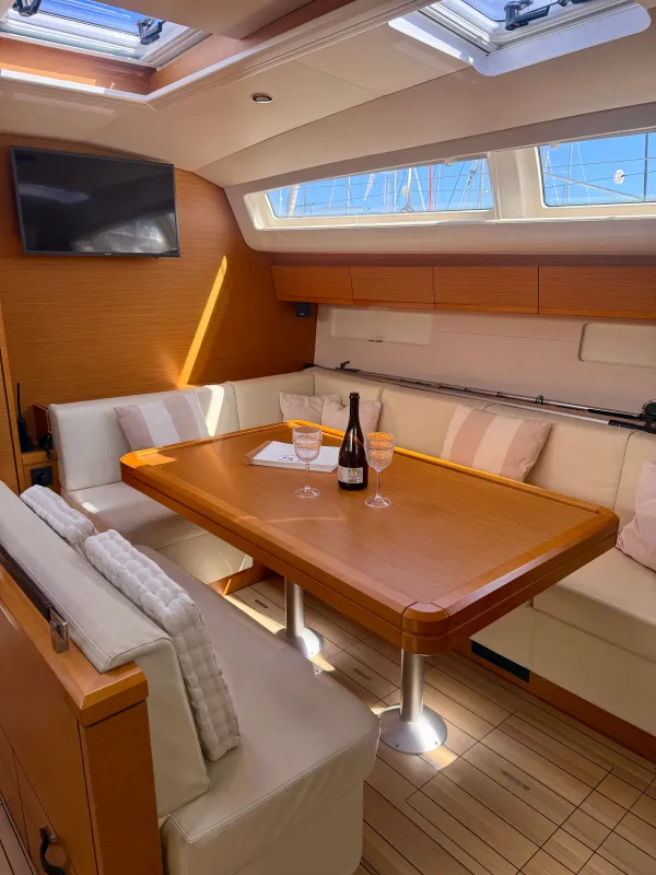 Jeanneau 54