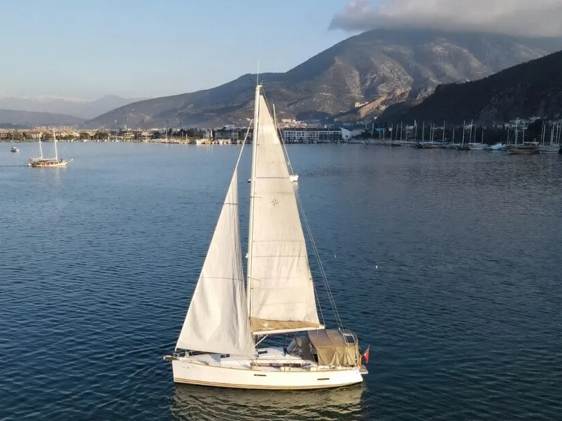 Sun Odyssey 379 - Sailboat in Karagözler