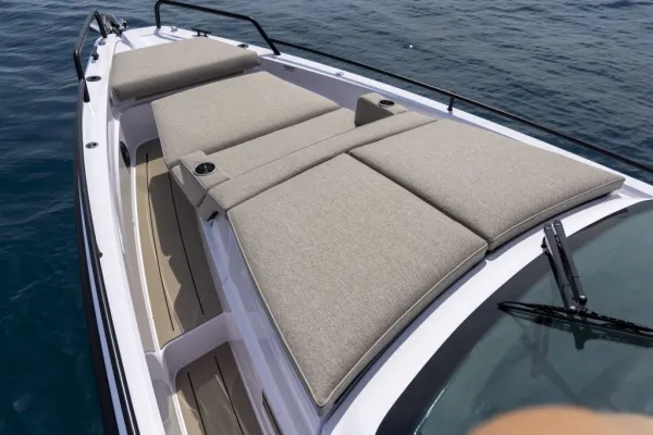 Axopar 37  Sun Top