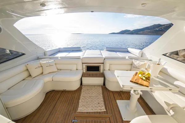 Pershing 54