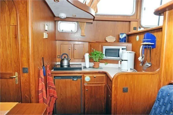 Babro Beluga 1250