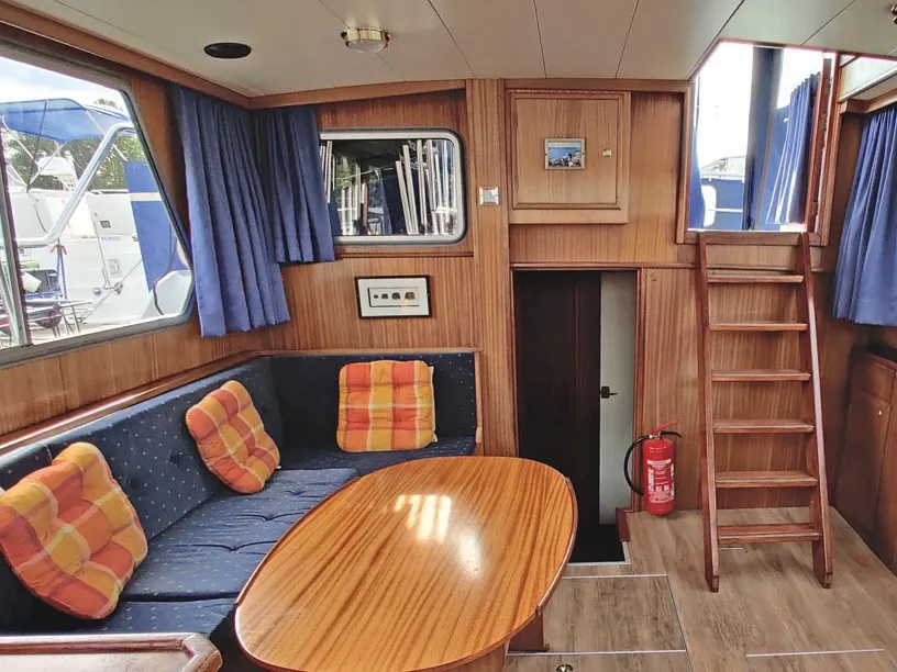 Shogun - Motor Yat içinde Rechlin