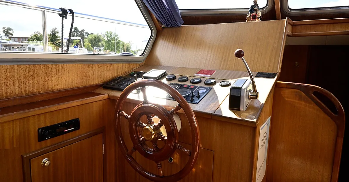 Shogun - Motor Yat içinde Rechlin