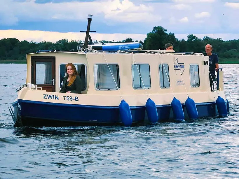 Kuinder - Motor Yat içinde Rechlin