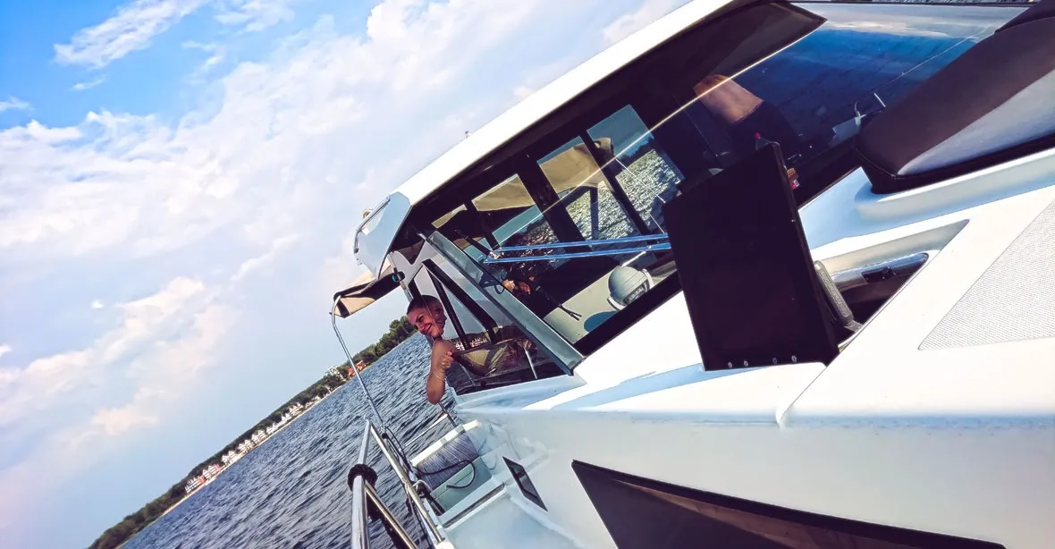 Delphia Escape 1080 - Motor Yacht in Rechlin