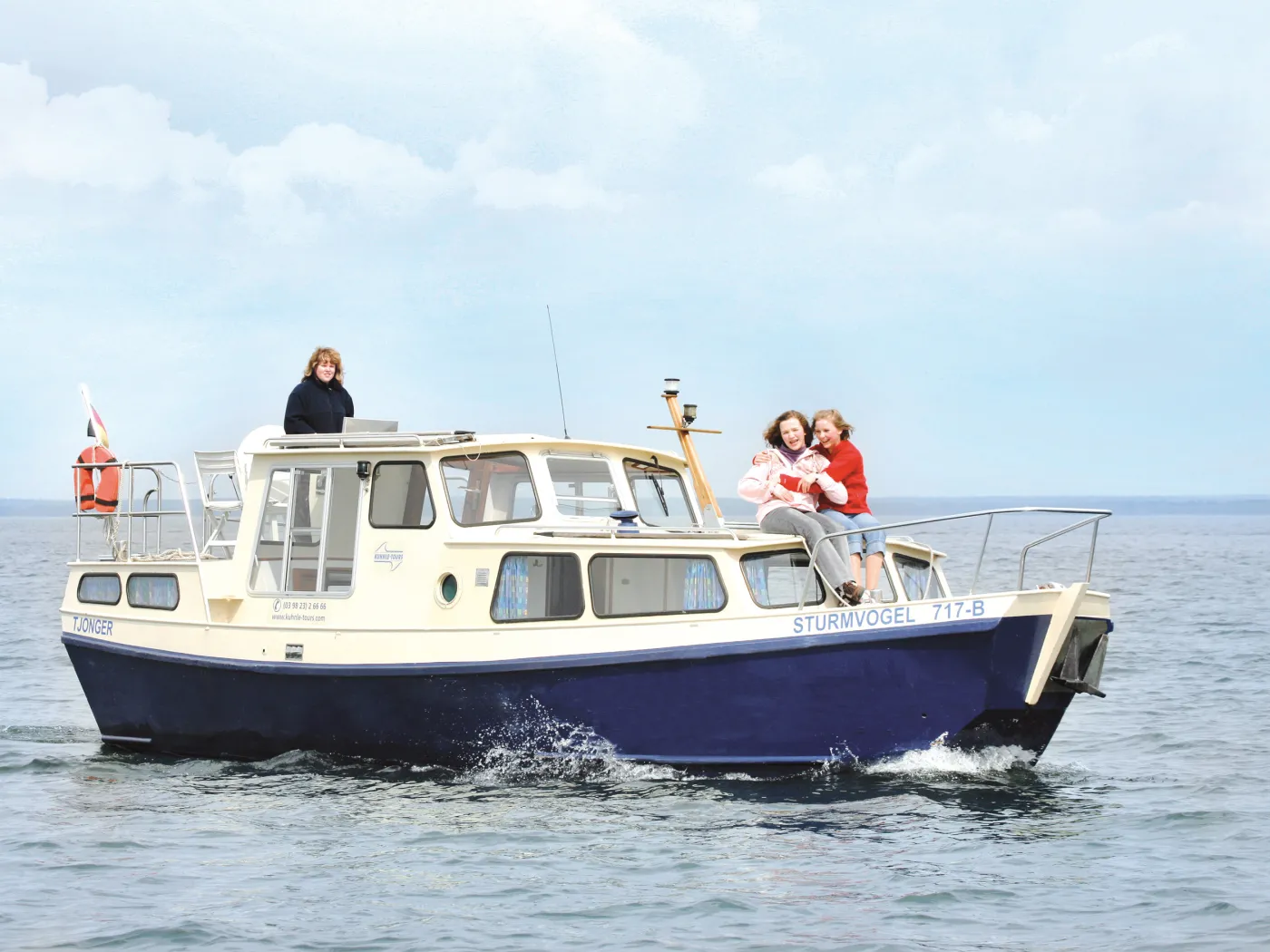 Tjonger - Motor Yacht in Rechlin