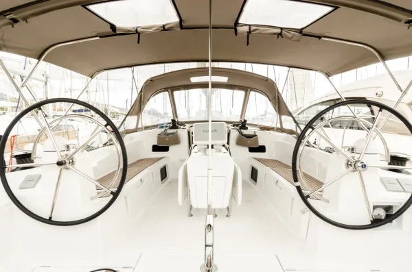 Sun Odyssey 519