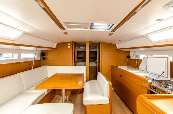 Sun Odyssey 519