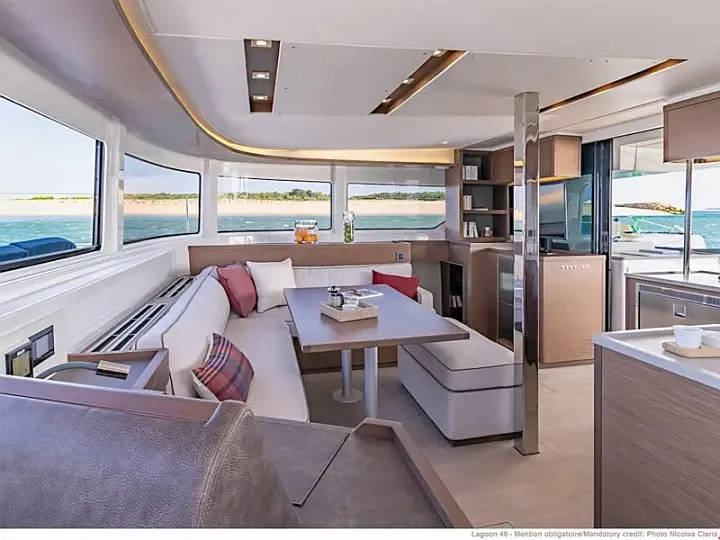 SKY LIMIT - Catamaran in Alimos