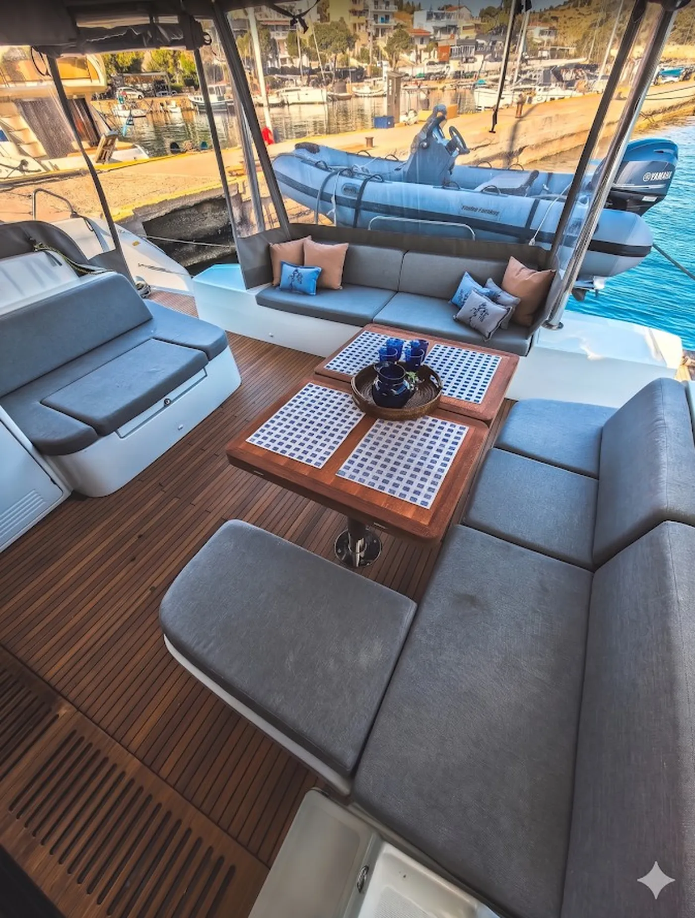 Alpha - Skippered - Katamaran içinde Mikonos