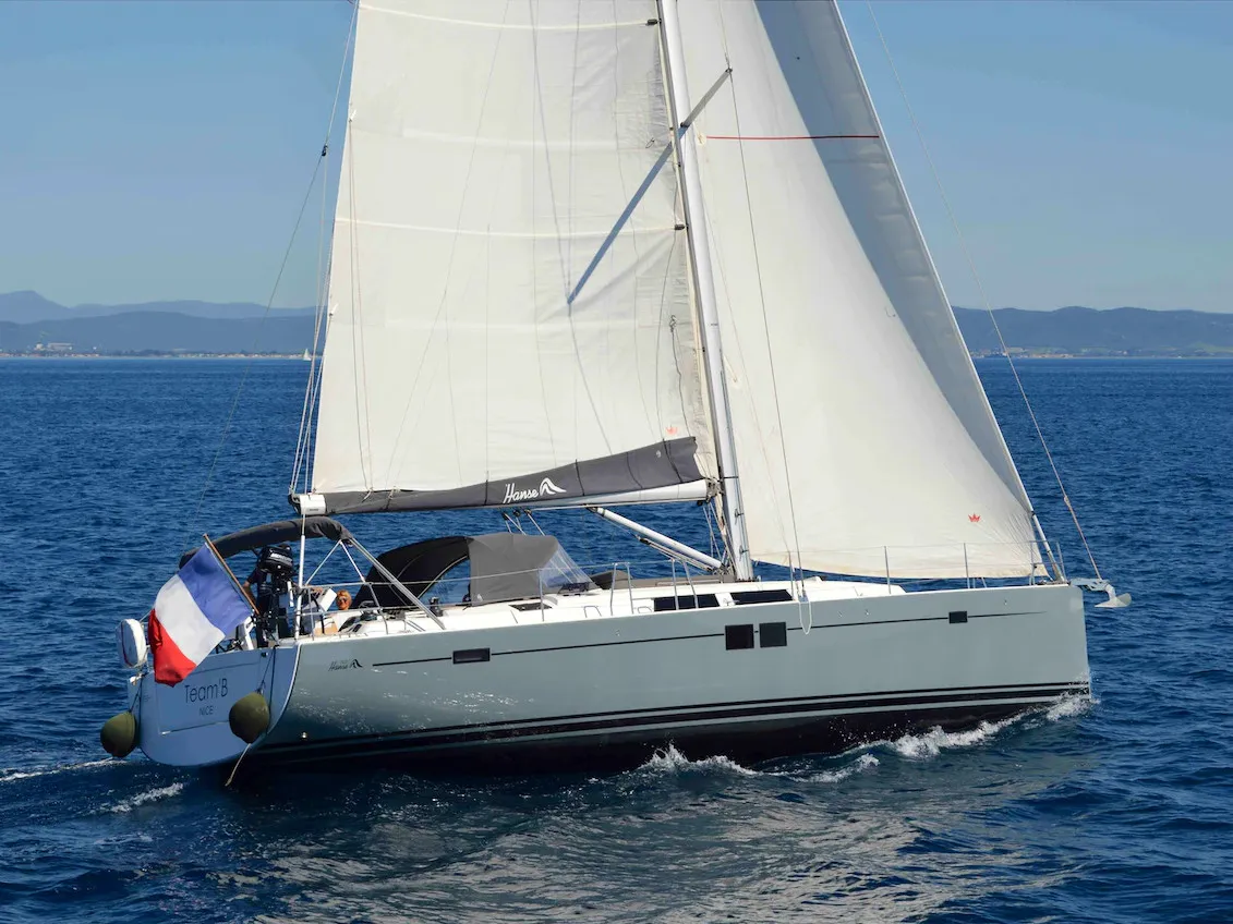 Team B - Sailboat in Grimaud