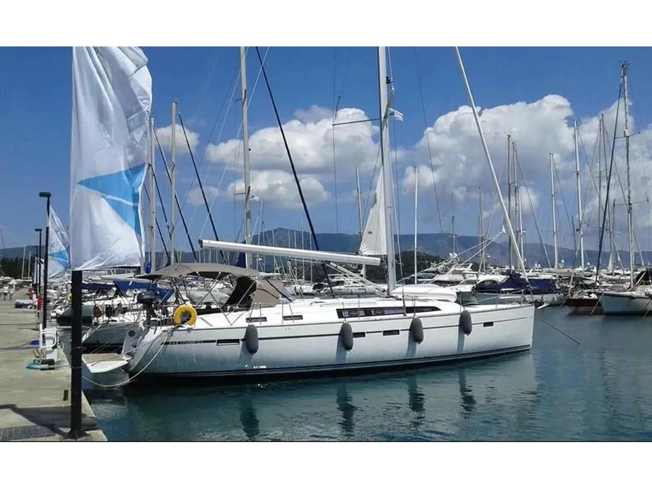 VIVI - Yelkenli içinde Lefkada