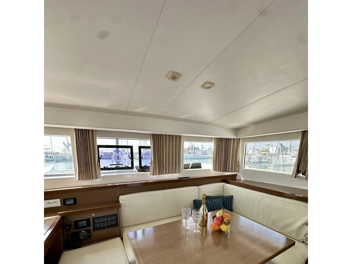 Ocean King - Catamaran in Alimos
