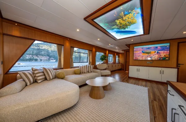 Lila Trawler