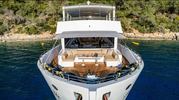 Lila Trawler