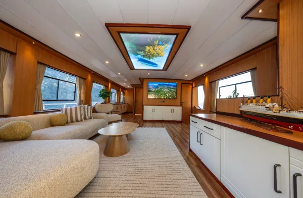 Lila Trawler