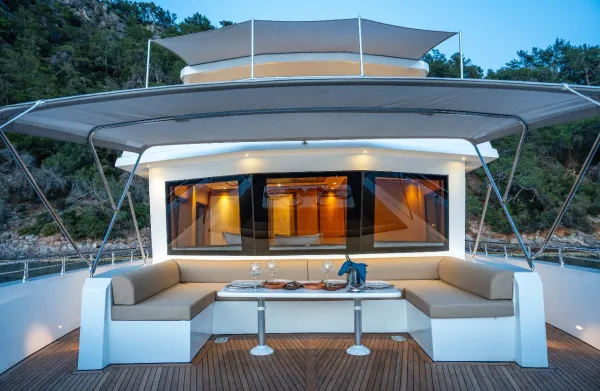 Lila Trawler