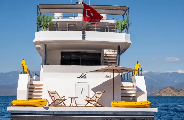 Lila Trawler