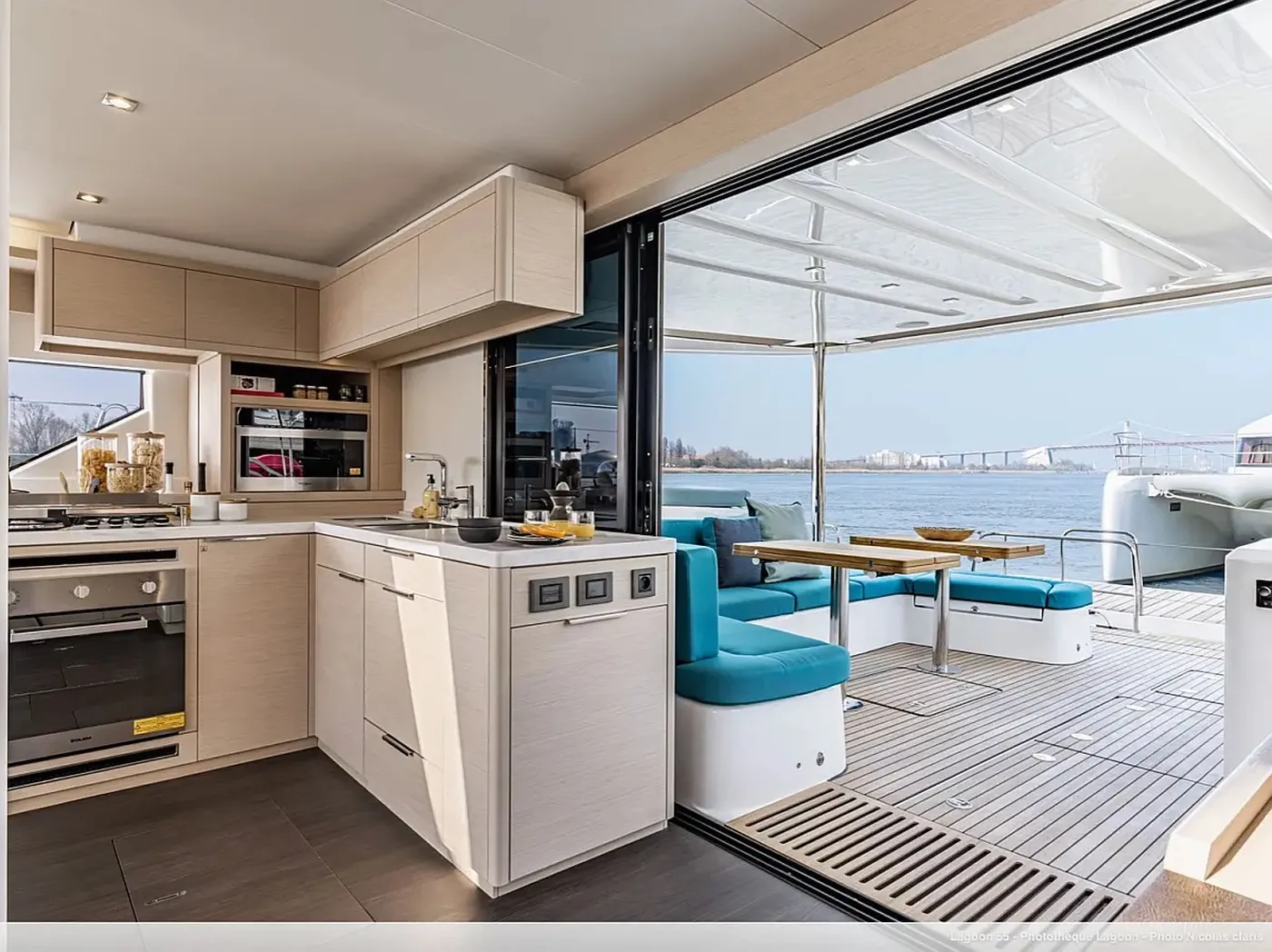 SAILUXE - Strafico - Catamaran