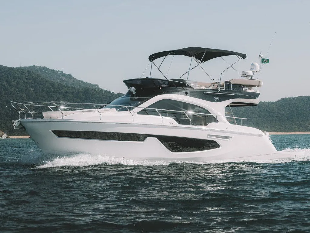 YES - Motor Yacht in Šibenik