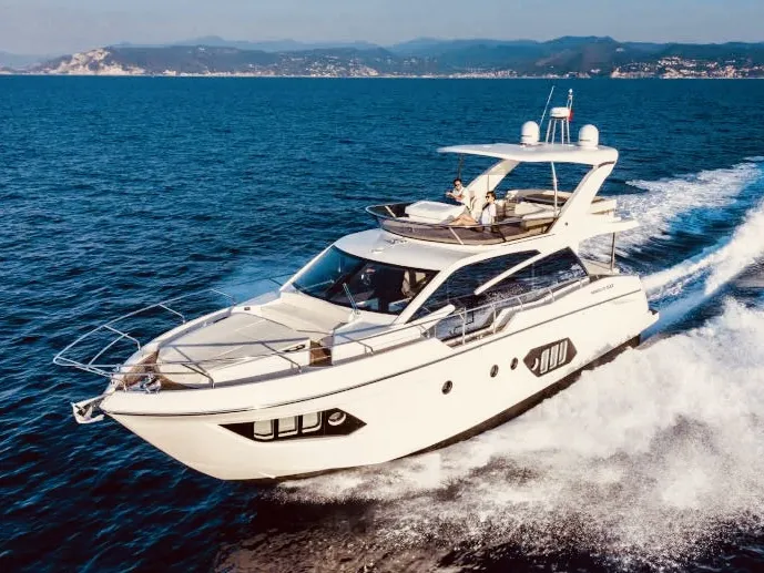 Moj Mir - Motor Yacht in Seget Donji