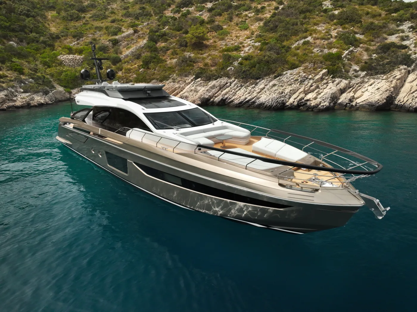 MYNE - Motor Yacht in Seget Donji