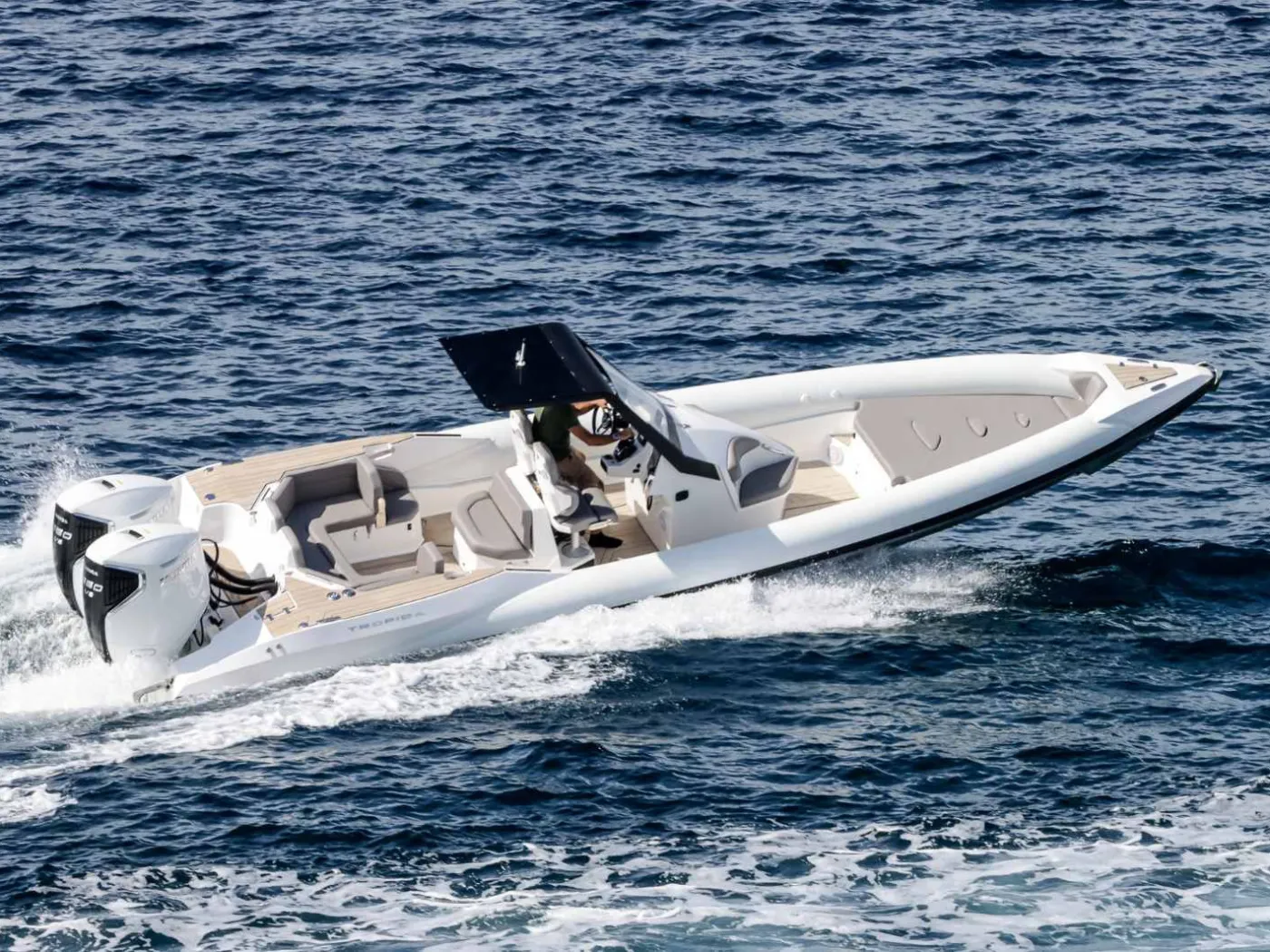 Carpe Diem - Motor Yacht in Kontokali