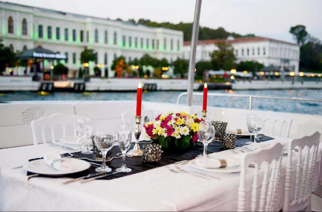 Prestige - Motor Yacht in Arnavutköy