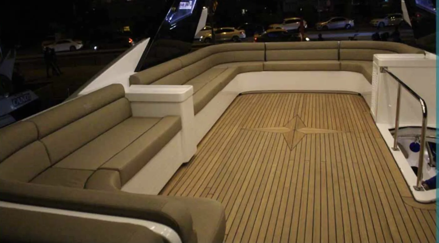 Mr.London - Motor Yacht in Arnavutköy
