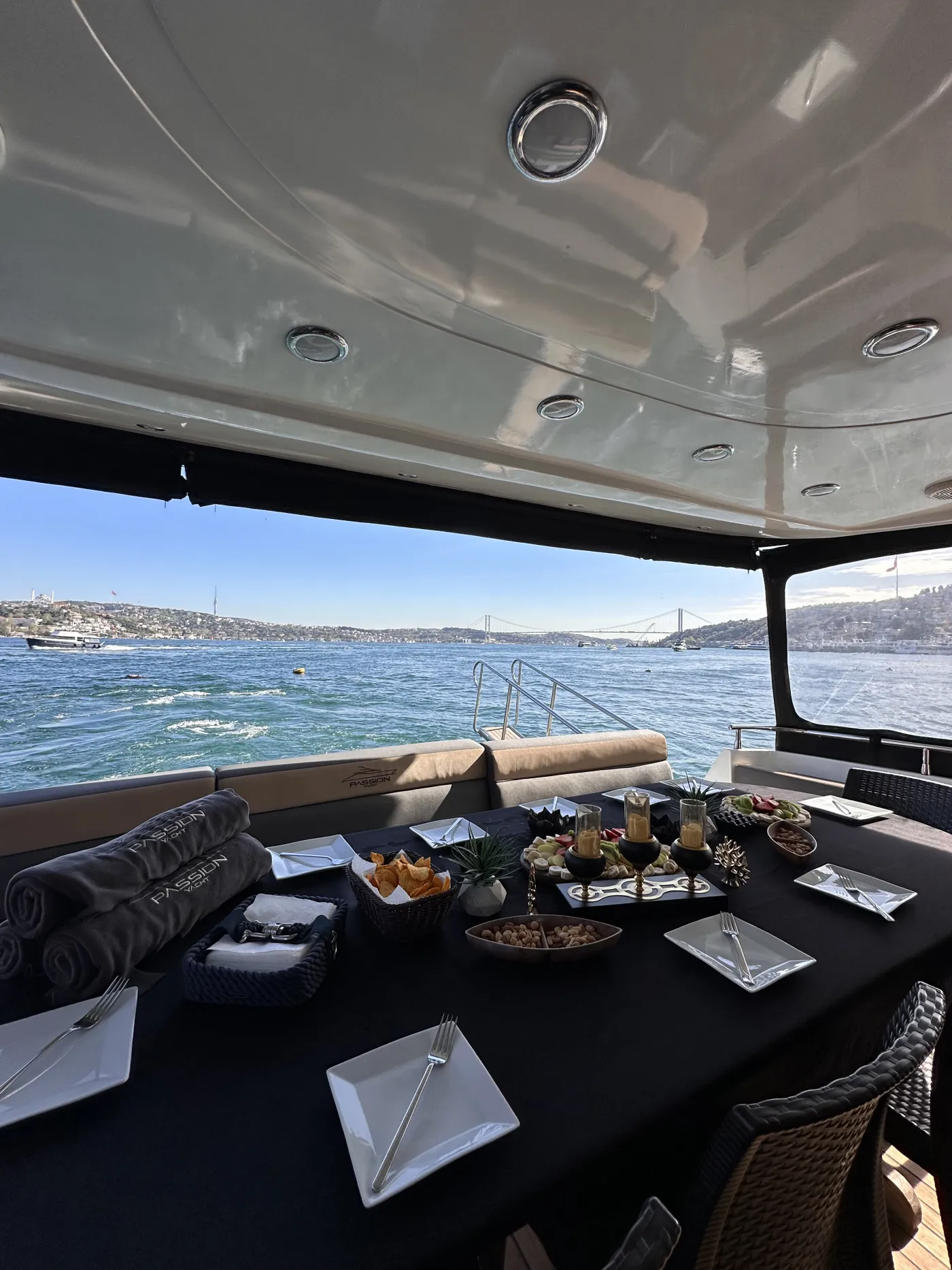 Passion - Motor Yat içinde Arnavutköy