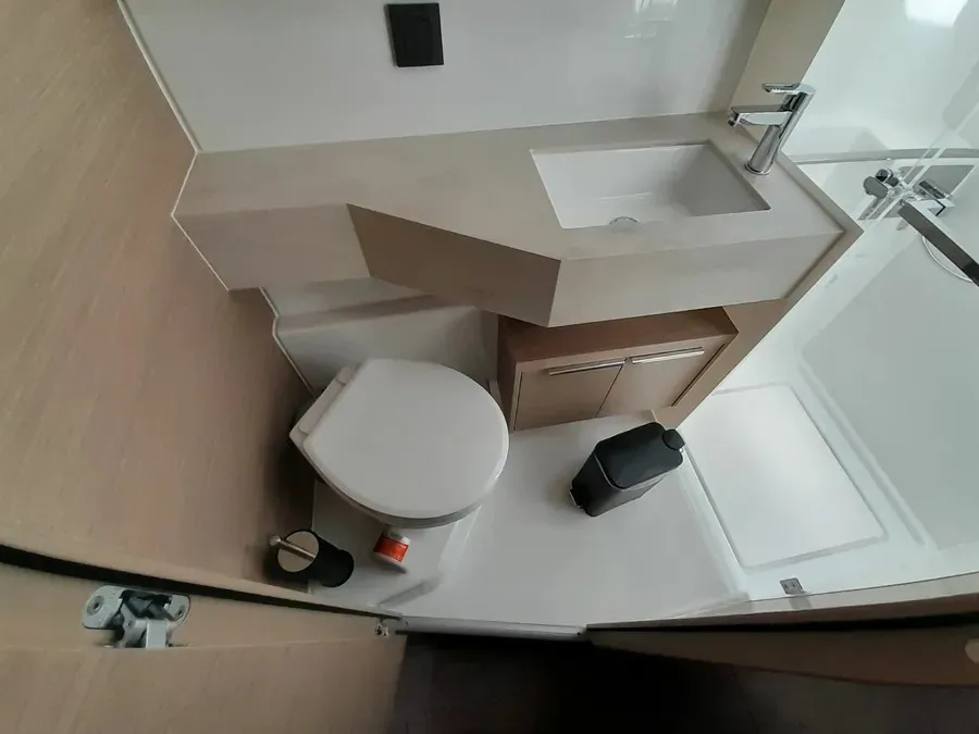 Lagoon 46 ALEXANDRA - Catamaran in Alimos