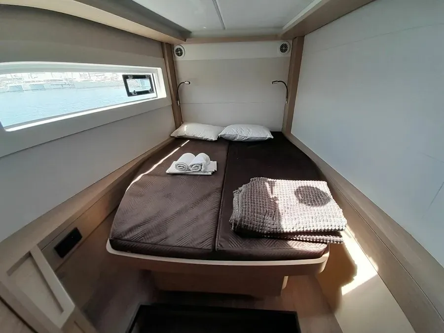 Lagoon 46 ALEXANDRA - Catamaran in Alimos