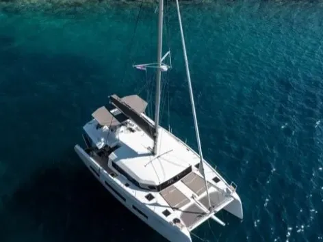Blue V - Catamaran in Tourlos